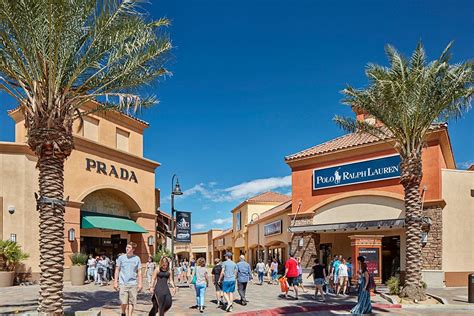 outlet shopping near palm springs